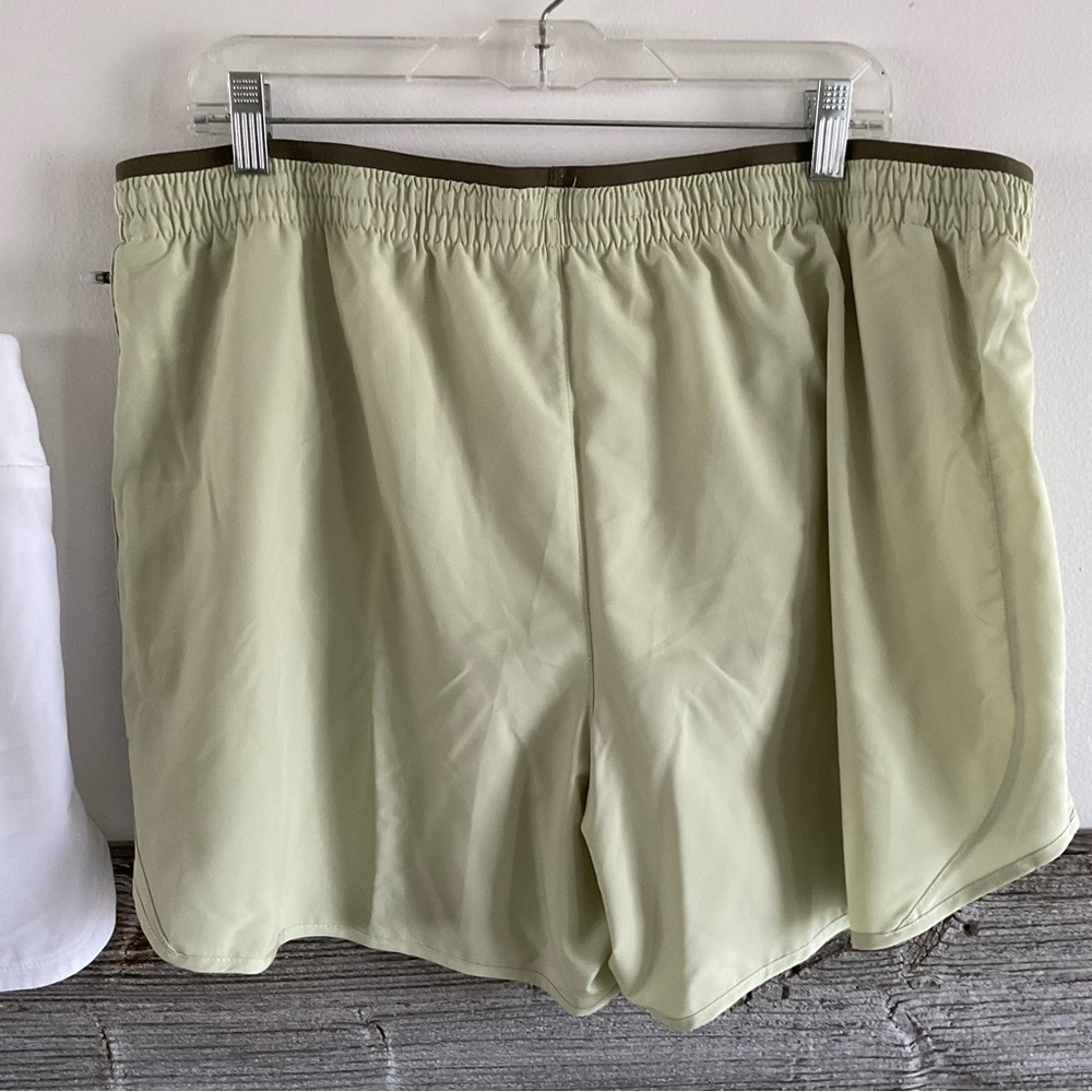 Nike Women’s Size XXL Training/Running lot NWT (A1) - Picture 11 of 12